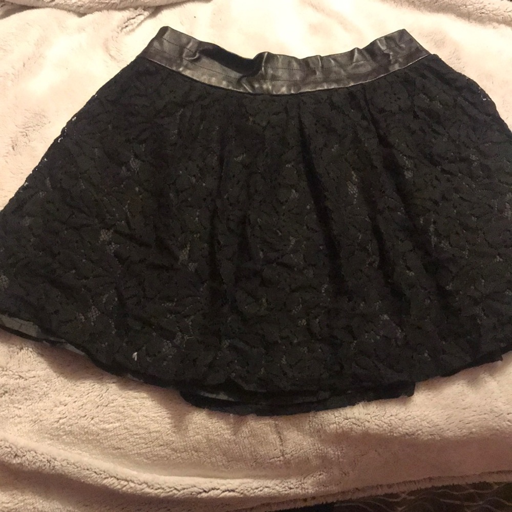Black floral print skirt
